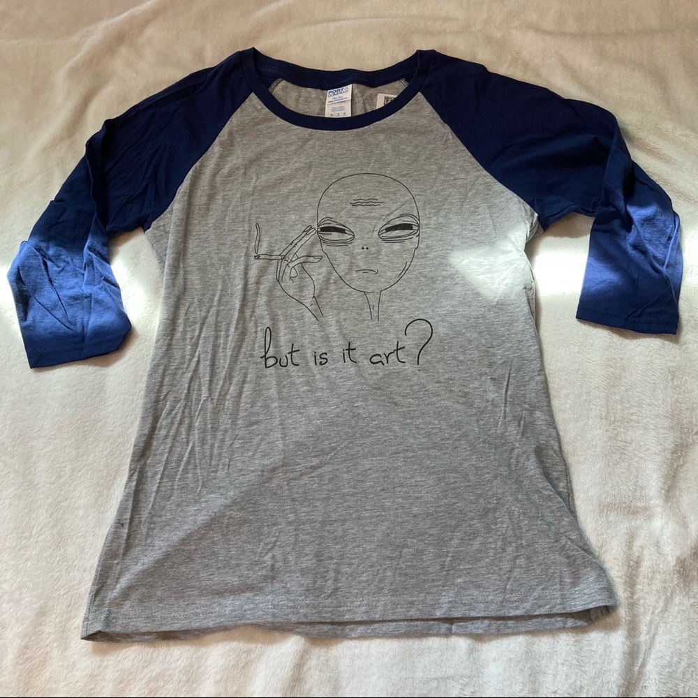 🔴5/$25 Alien “But is it art?” tee, M
